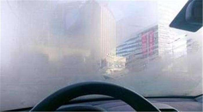 冬天車窗起霧怎么辦，長沙租車來支招